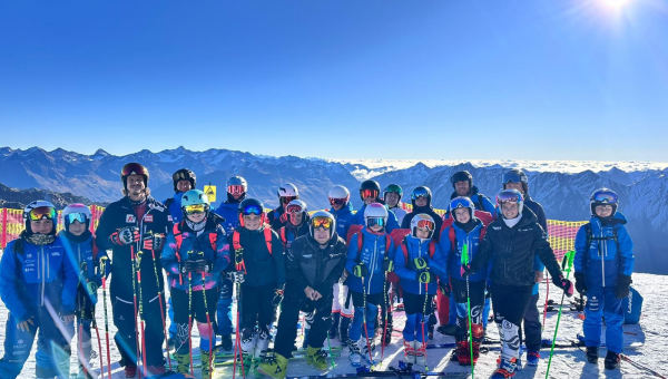 Erstes Schneetrainingslager 2025 der Alpinen in Sölden...